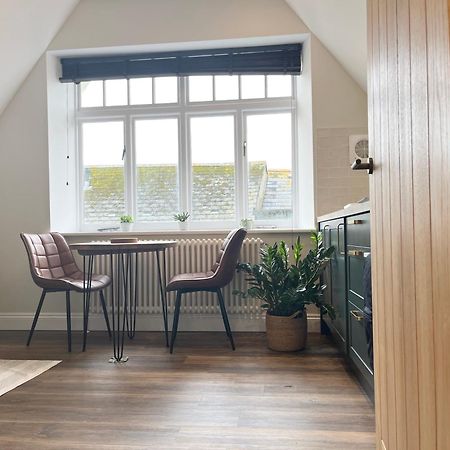 Modern Central One Bedroom Apartment In Penzance Buitenkant foto