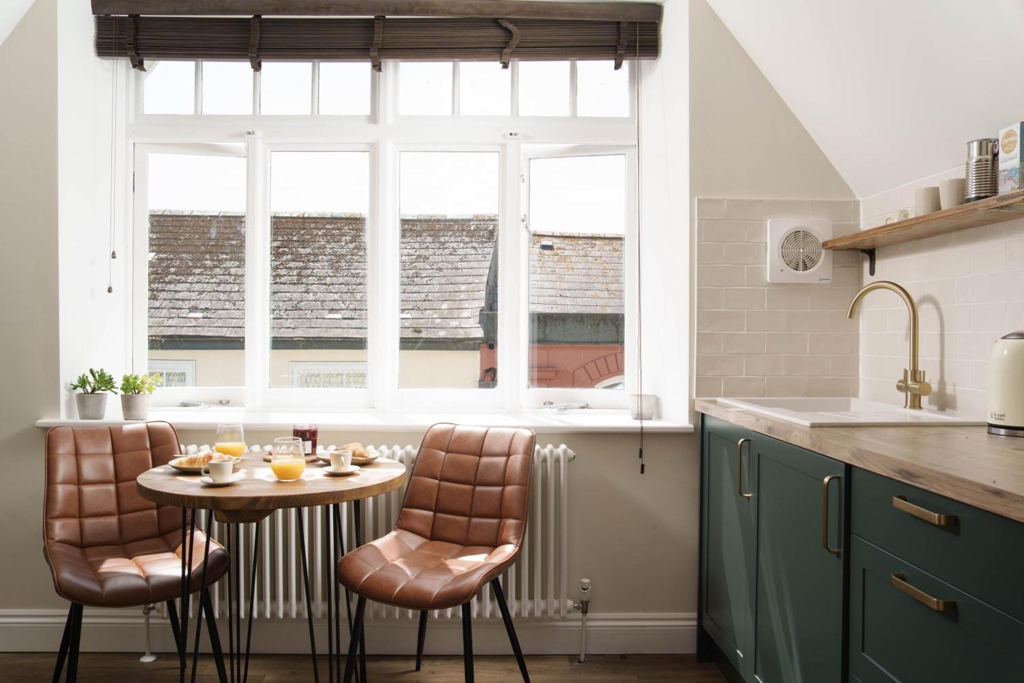 Modern Central One Bedroom Apartment In Penzance Buitenkant foto