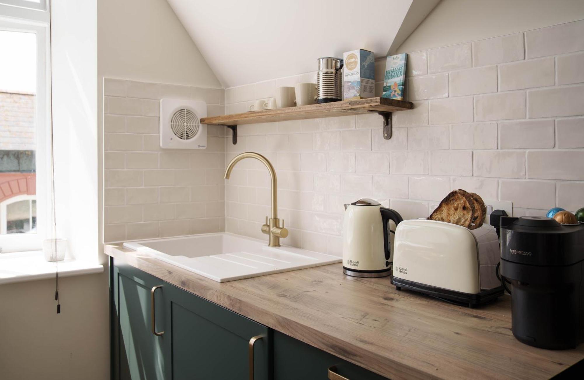 Modern Central One Bedroom Apartment In Penzance Buitenkant foto